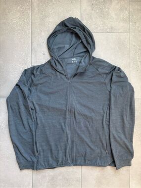 NWOT UNIQLO UV Protection Full-Zip Hooded Sweater Charcoal